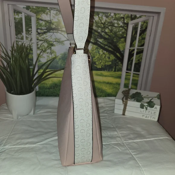 Guess Blush Pink Shoulder Bag - Picture 2 of 7